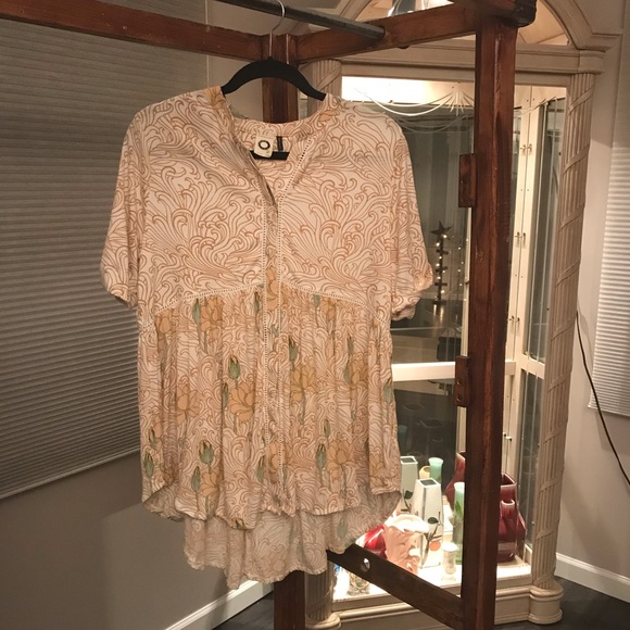 Sold!! Anthropologie Akemi Kin Veria Peplum tunic - Picture 5 of 10